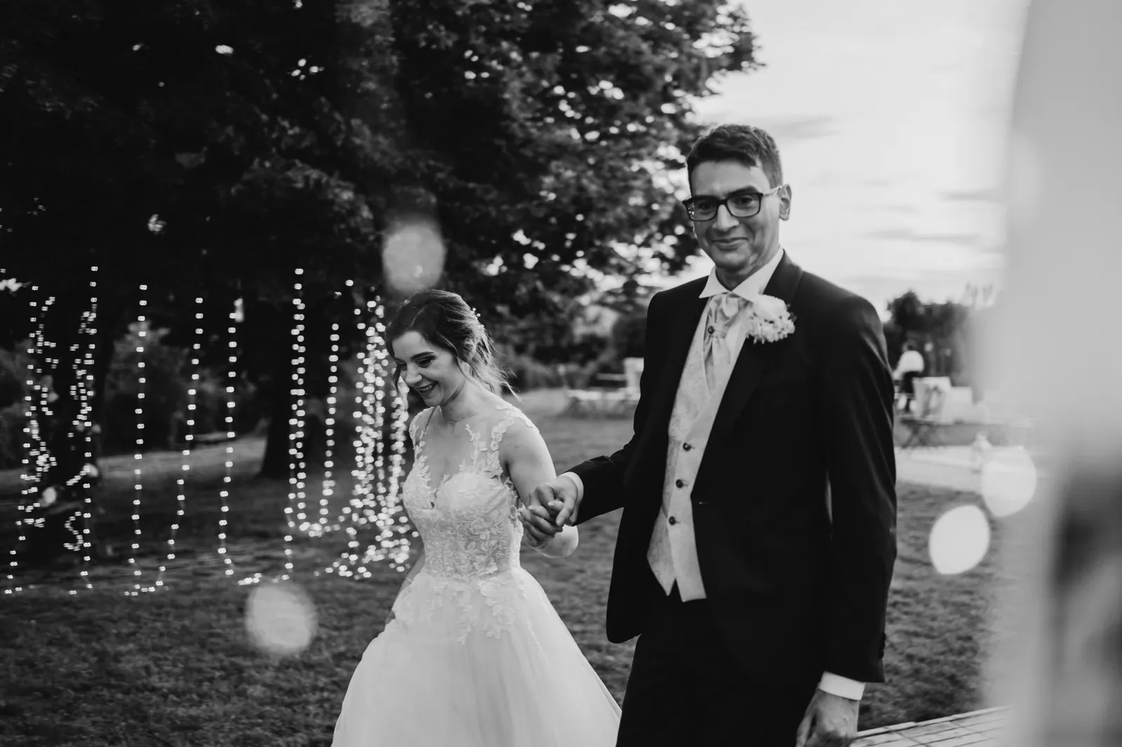 Martina daniele wedding reception castello montignano umbria black white