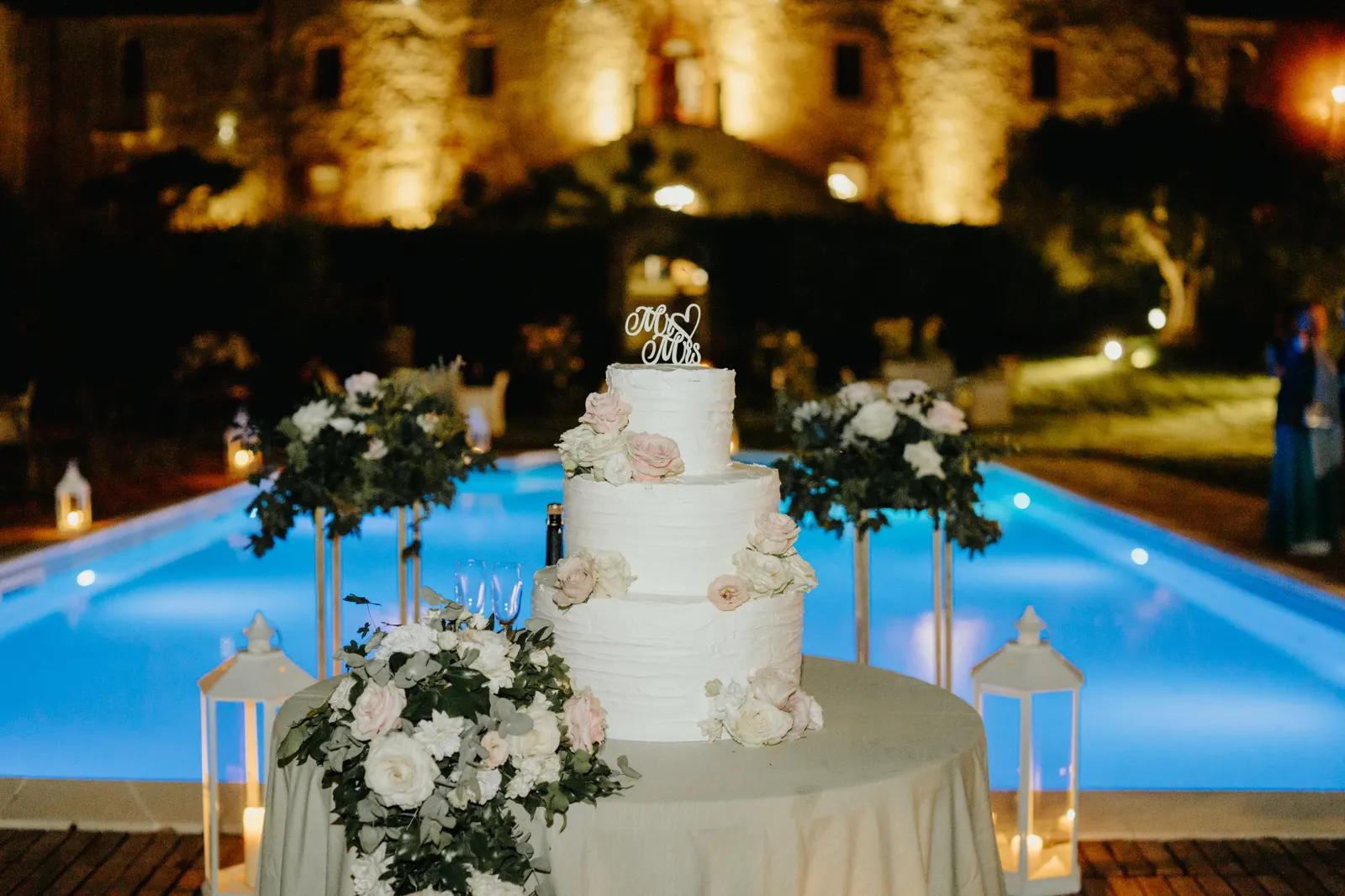Martina daniele wedding reception guests castello montignano