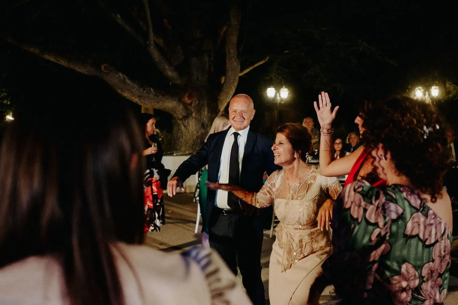 Borgo san faustino villa laura wedding reception dancing